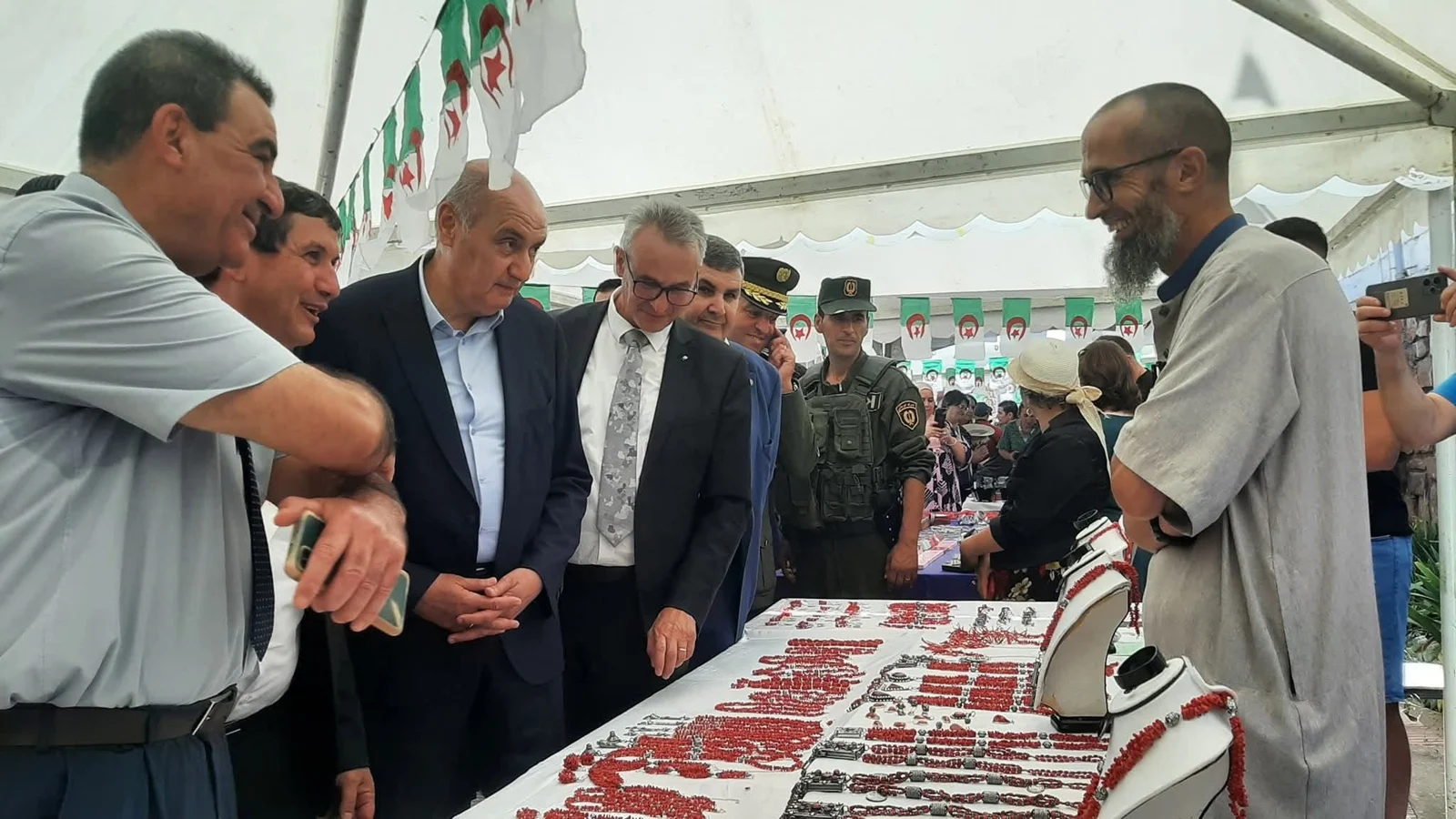 افتتاح الطبعة التاسعة عشرة لعيد الفضة بآث يني