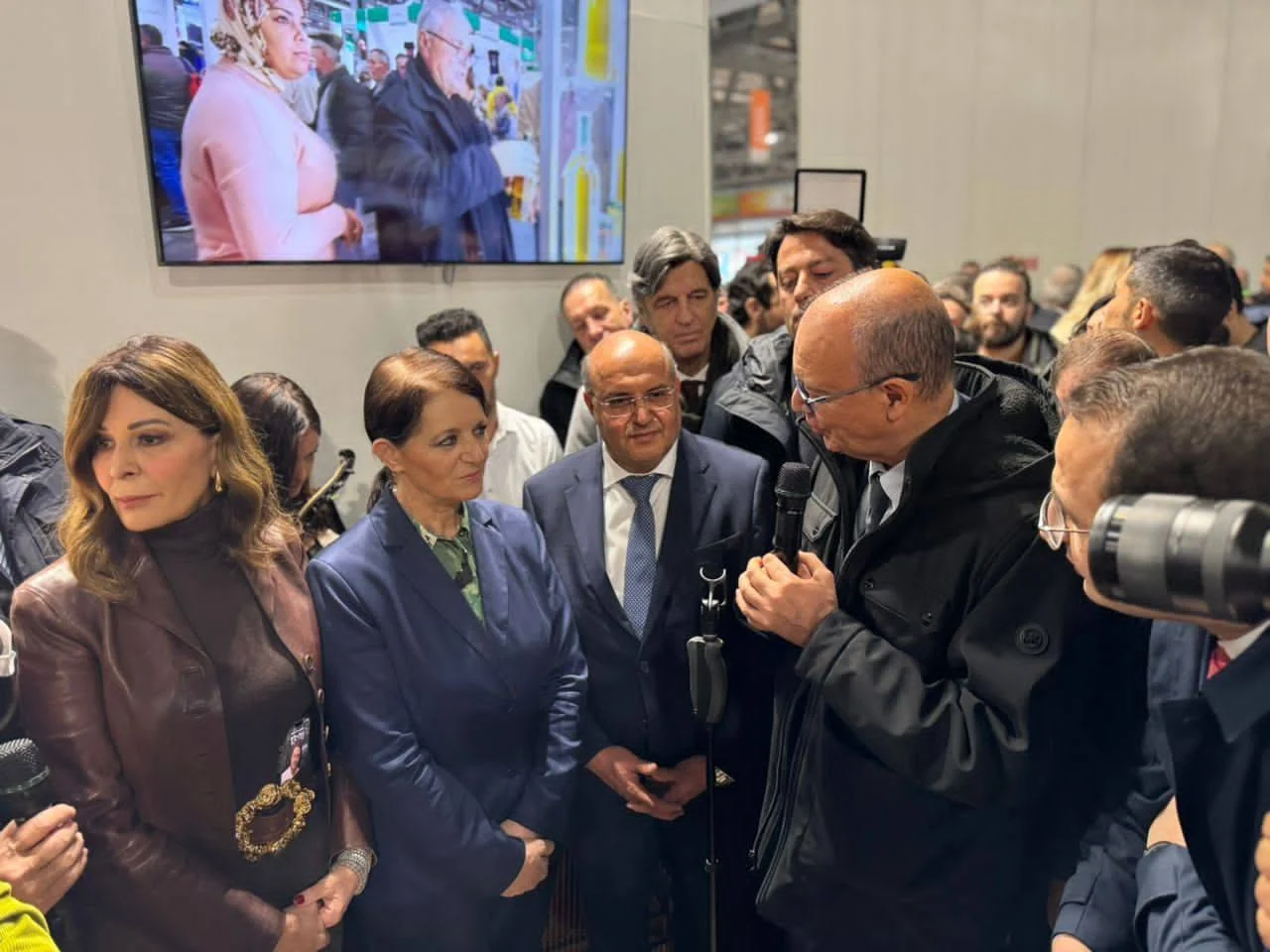 Ouverture du pavillon algérien au salon Artigiano in Fiera à Milan