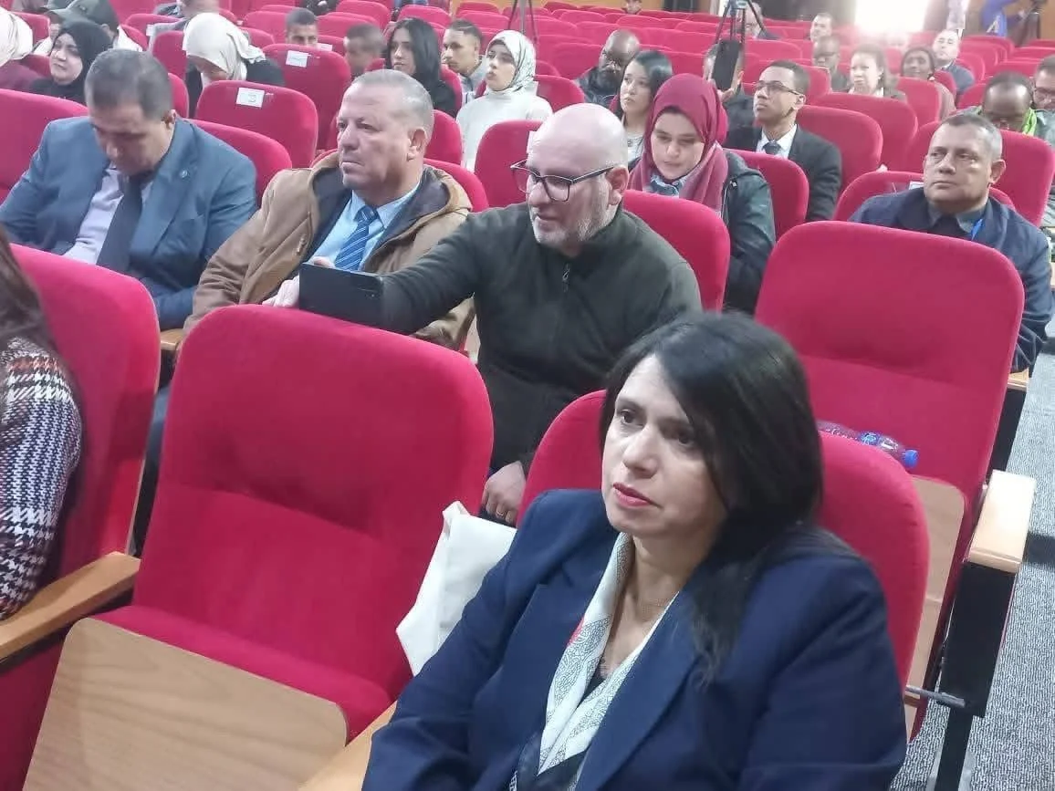 Charlas del Festival Internacional de Turismo Sahariano en la sala de Malik Ben Nabi