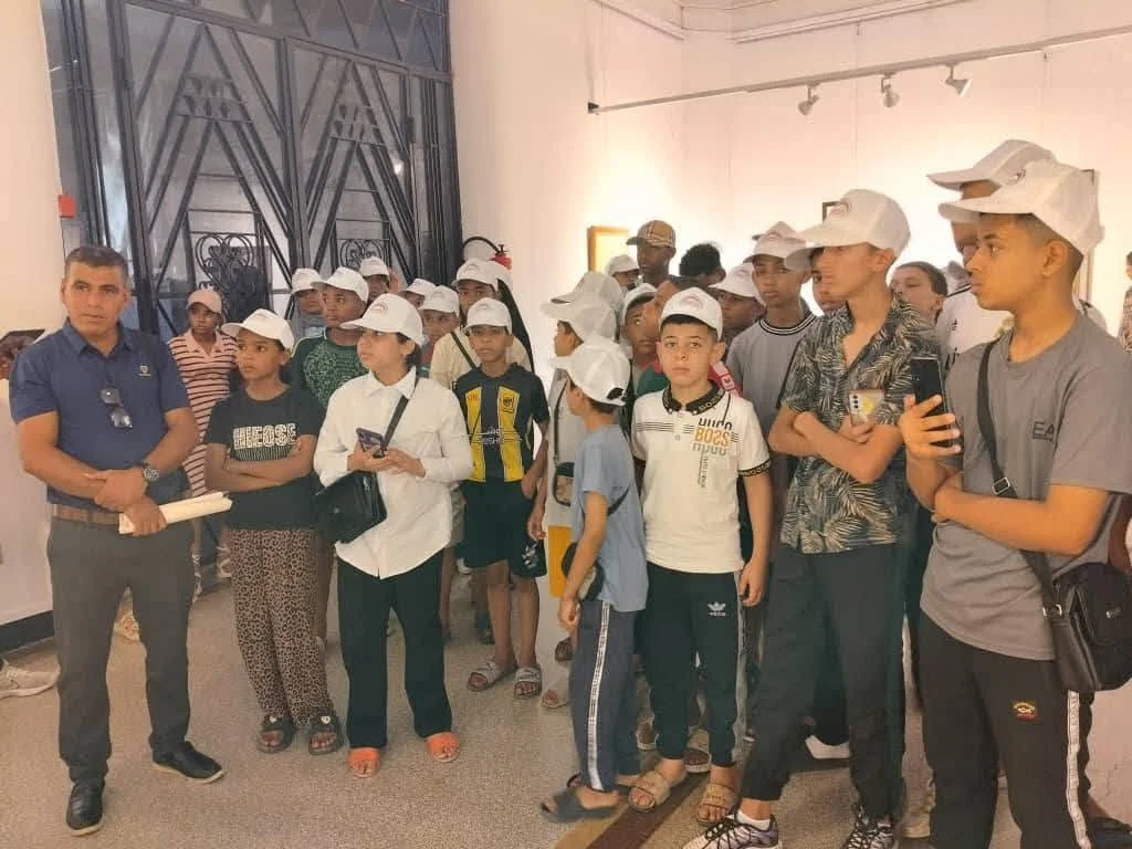 Partida de los estudiantes de la escuela de Al-Maghrib a Orán