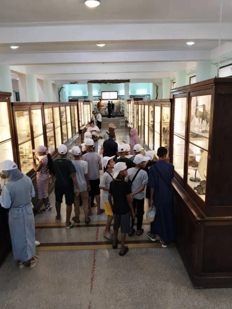 Partida de los estudiantes de la escuela de Al-Maghrib a Orán