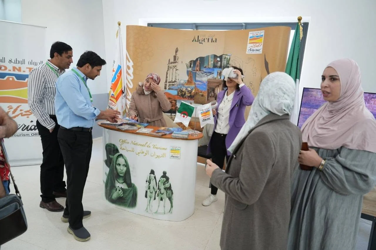 مشاركة الديوان في الملتقى العلمي بالمدرسة الوطنية العليا للرياضيات