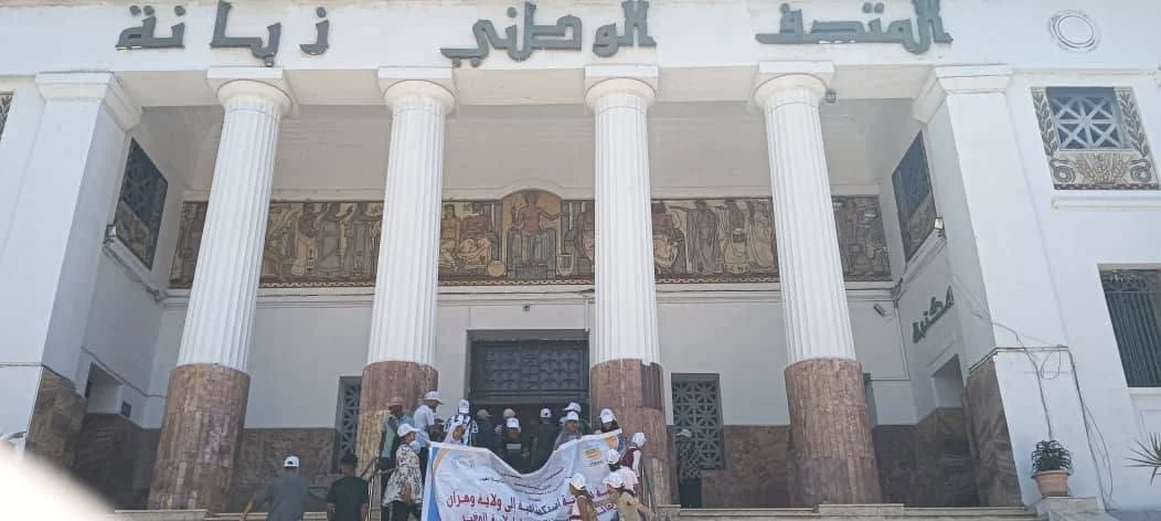 Partida de los estudiantes de la escuela de Al-Maghrib a Orán