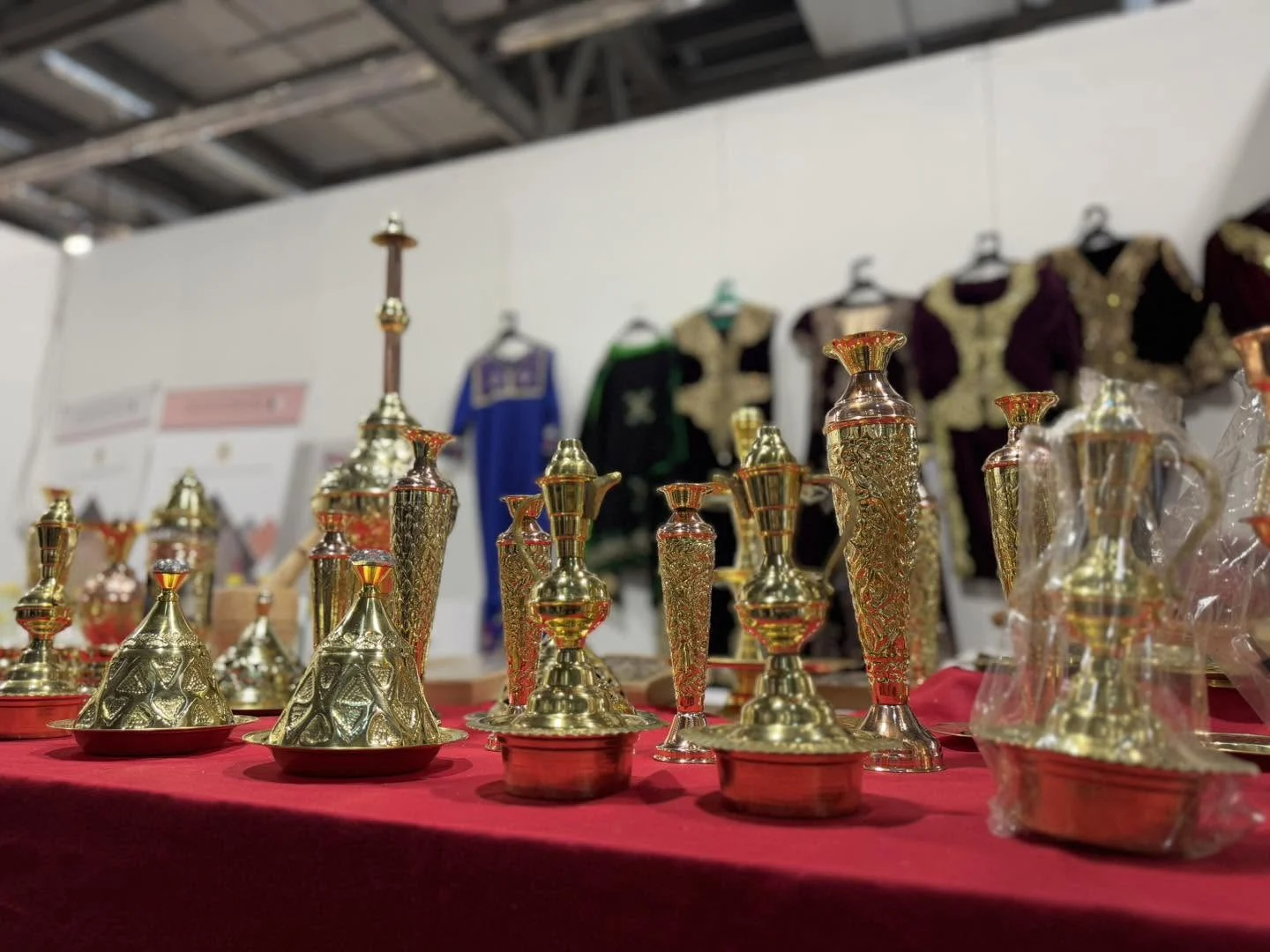 Ouverture du pavillon algérien au salon Artigiano in Fiera à Milan