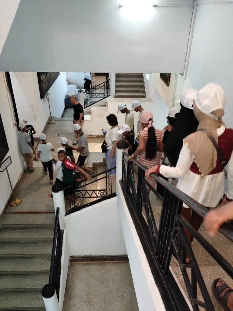 Partida de los estudiantes de la escuela de Al-Maghrib a Orán