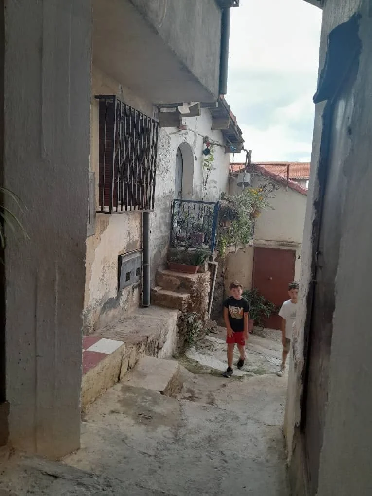 Excursión de periodistas a Aït Yne y a la aldea Aït L'Hassan, Tizi Ouzou