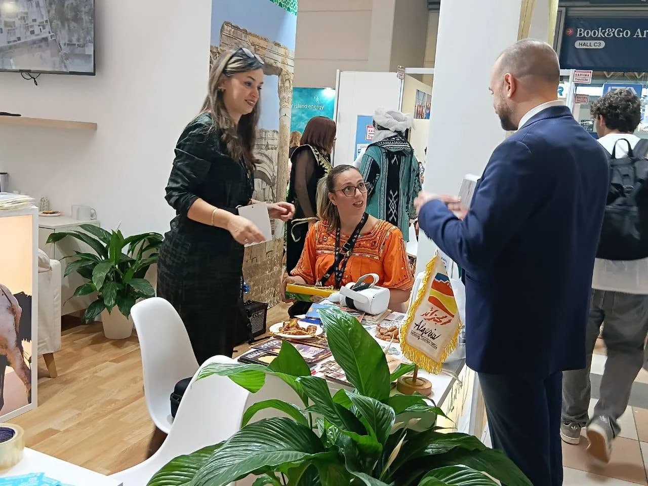 Segundo día de participación de Argelia en el Salón Turístico de Rimini