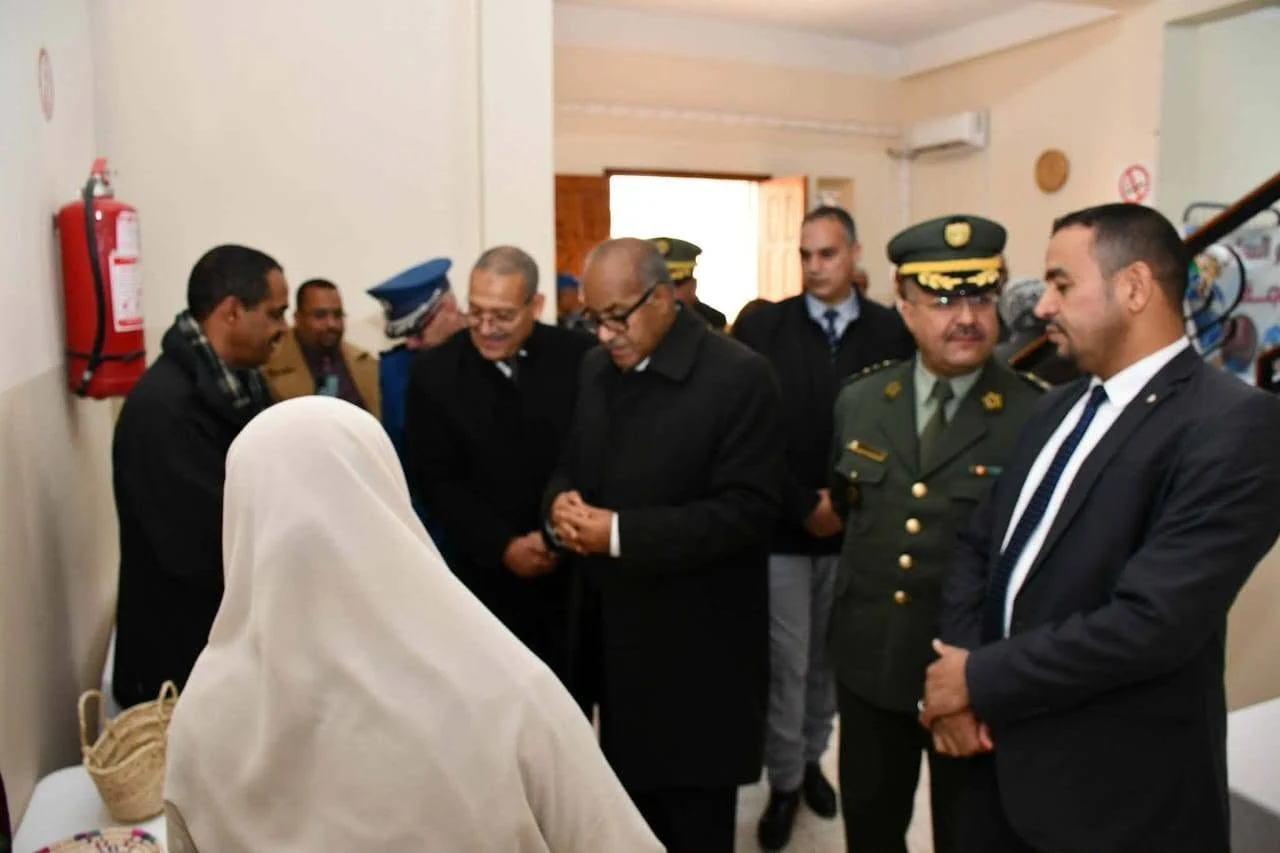 مشاركة الديوان في اليوم الدراسي حول السياحة الصحراوية بالمنيعة