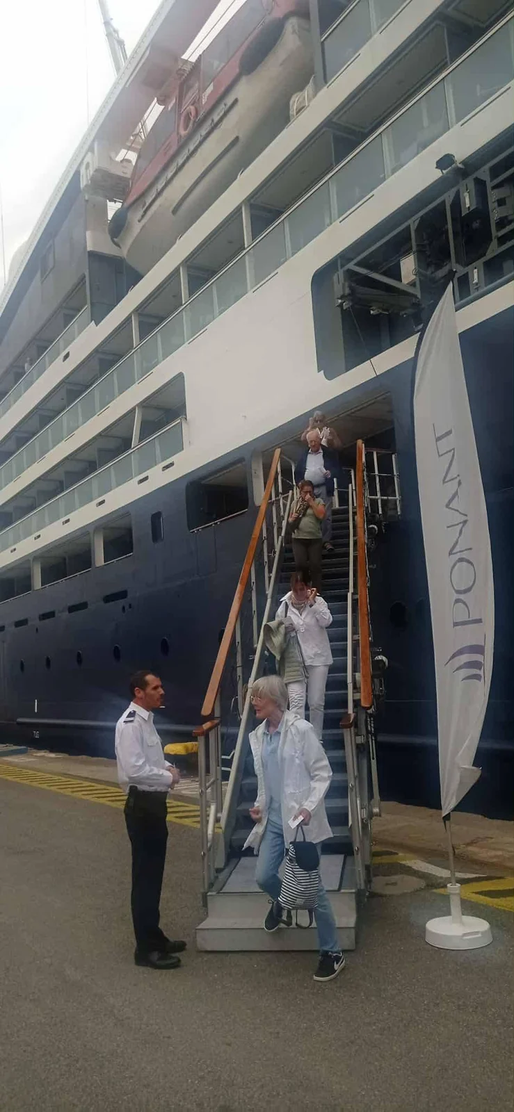 استقبال الباخرة PONANT Le Mont d’Urville بميناء الجزائر