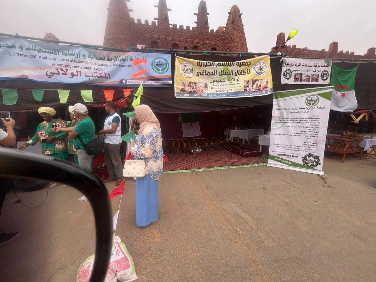 زيارة المركز الجزائري للتراث الثقافي المبني بالطين بتيميمون