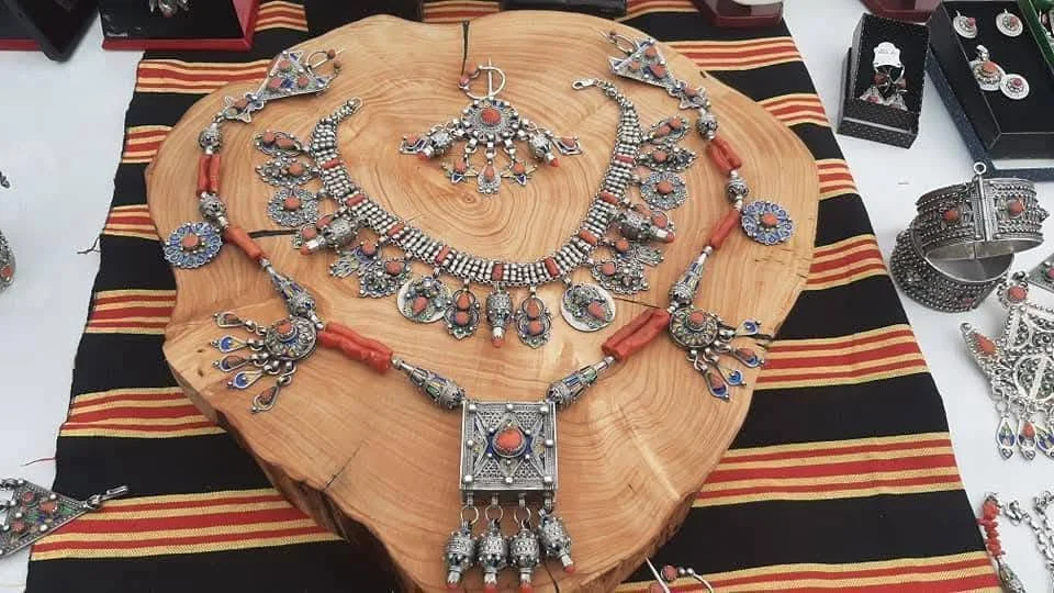 افتتاح الطبعة التاسعة عشرة لعيد الفضة بآث يني