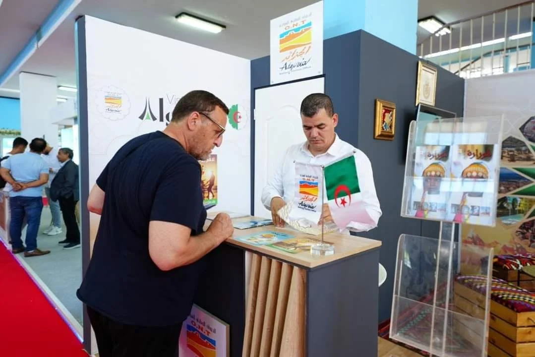Атмосфера зала Диуан на международной выставке Алжира 2024 года