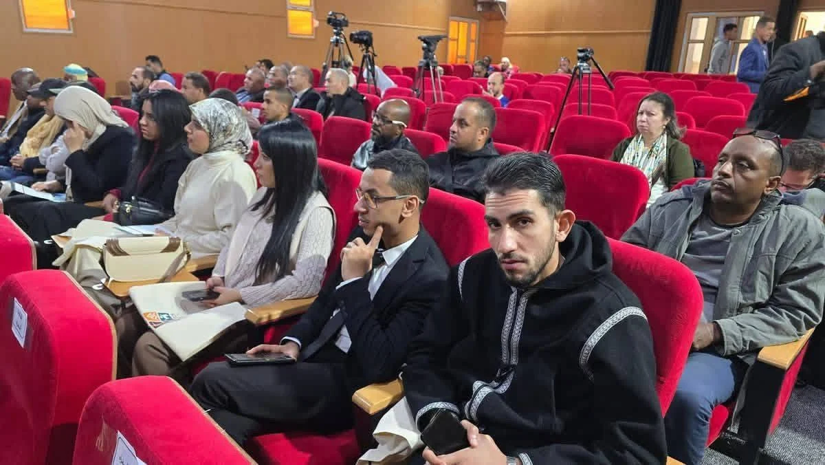 Charlas del Festival Internacional de Turismo Sahariano en la sala de Malik Ben Nabi