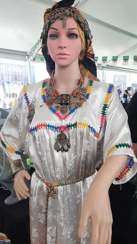 افتتاح الطبعة التاسعة عشرة لعيد الفضة بآث يني