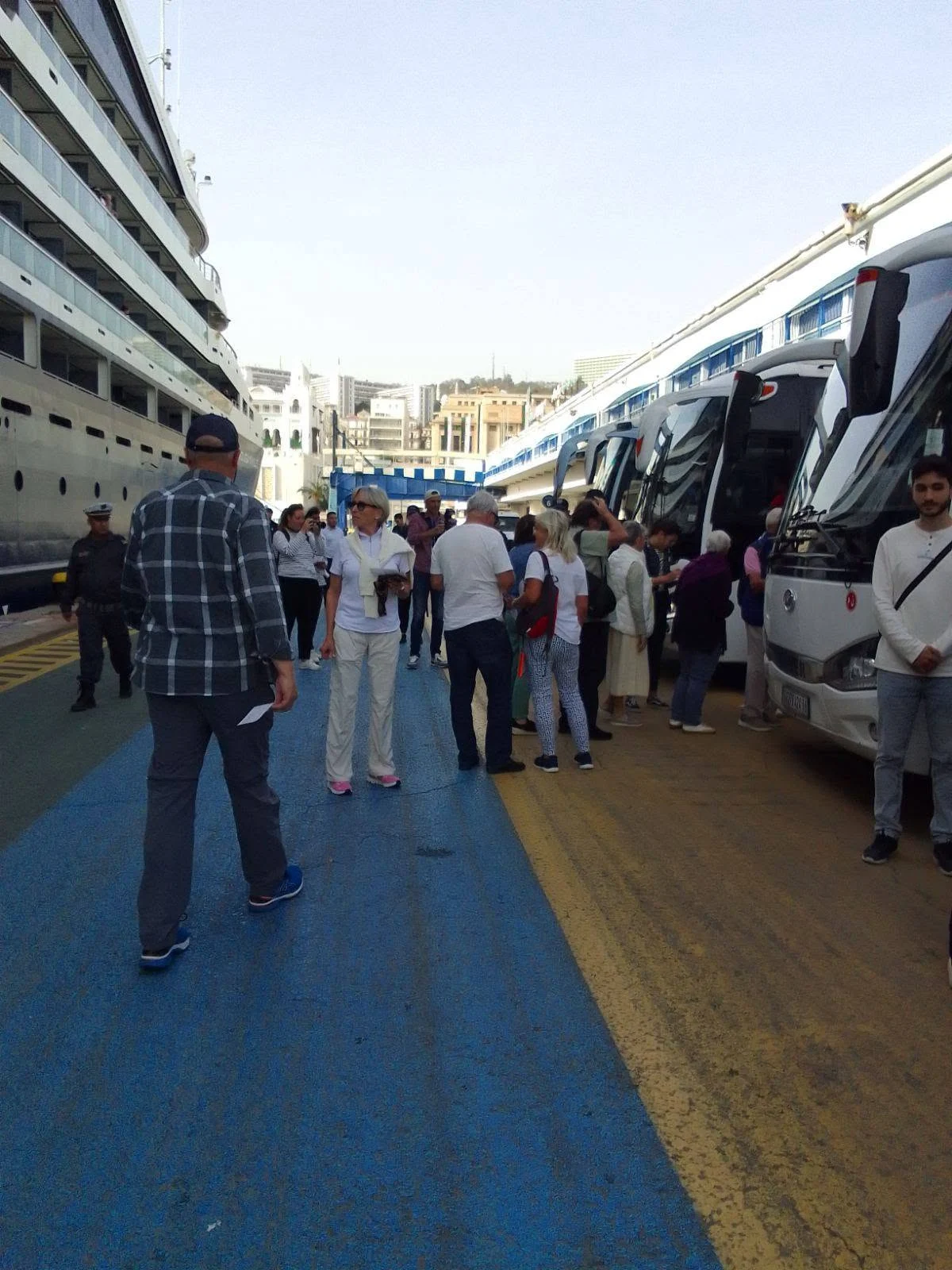 Welcome of the French ship LE BOUGAINVILLE in Algeria