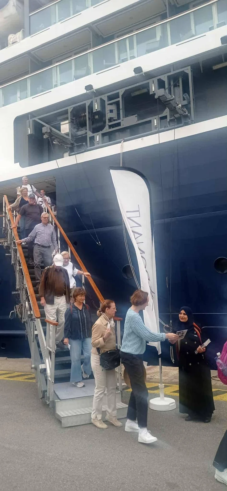 استقبال الباخرة PONANT Le Mont d’Urville بميناء الجزائر