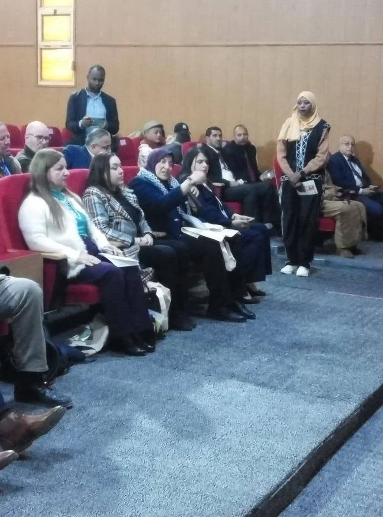 Charlas del Festival Internacional de Turismo Sahariano en la sala de Malik Ben Nabi