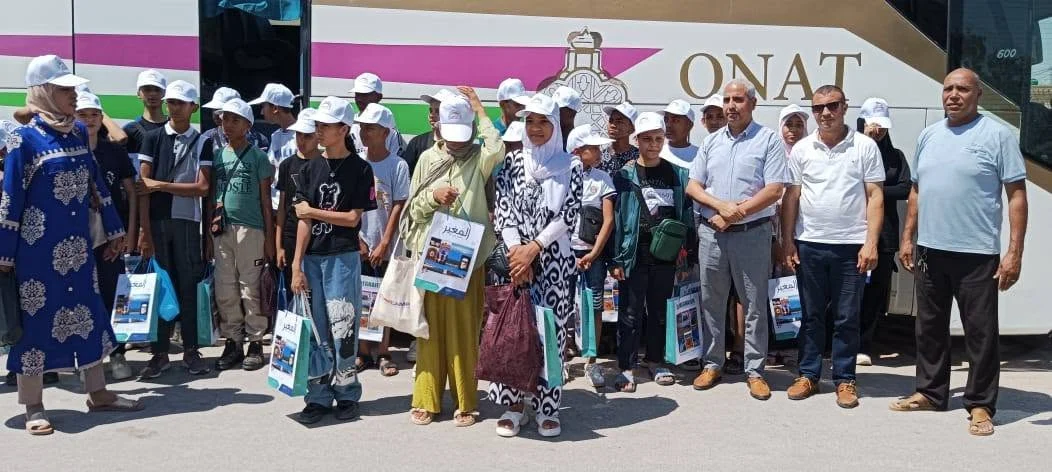 Partida de los estudiantes de la escuela de Al-Maghrib a Orán