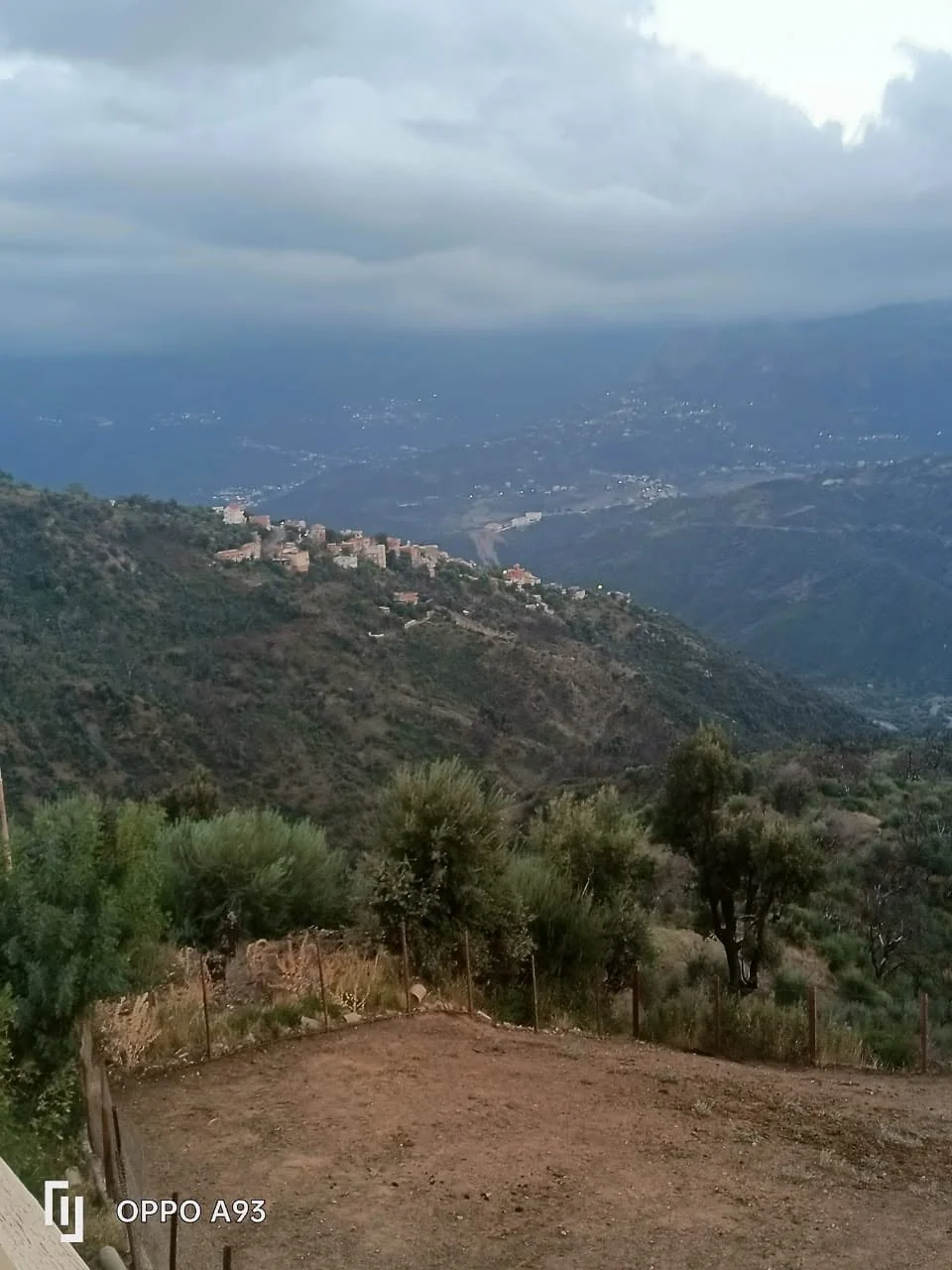 Excursión de periodistas a Aït Yne y a la aldea Aït L'Hassan, Tizi Ouzou