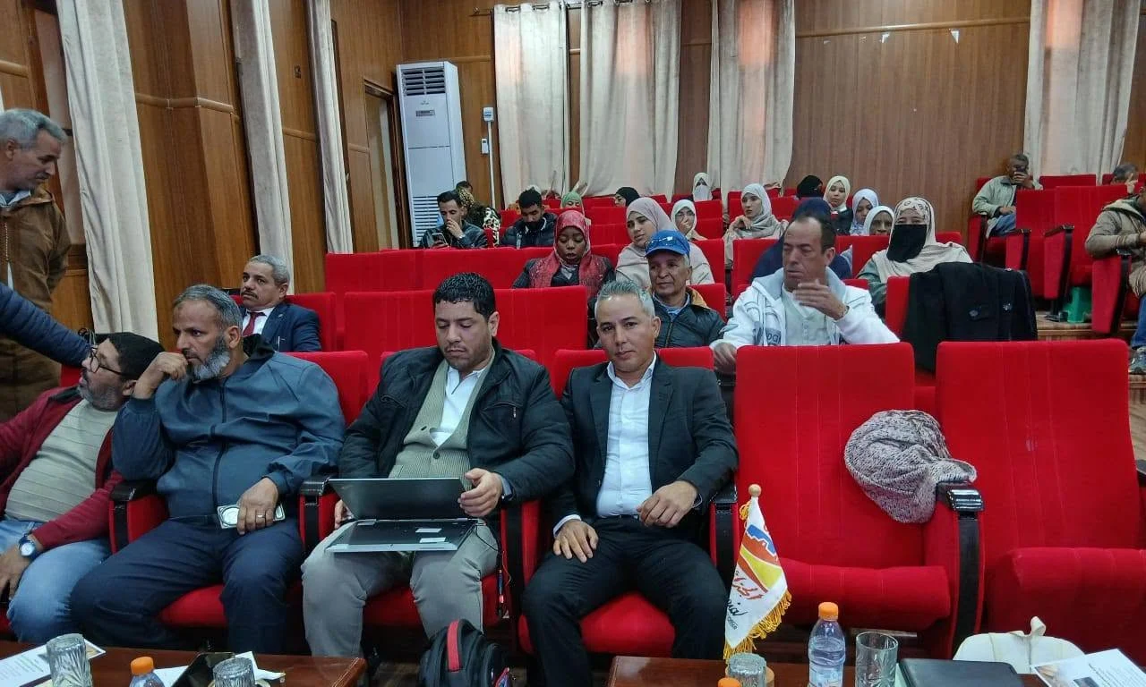 مشاركة الديوان في اليوم الدراسي حول السياحة الصحراوية بالمنيعة