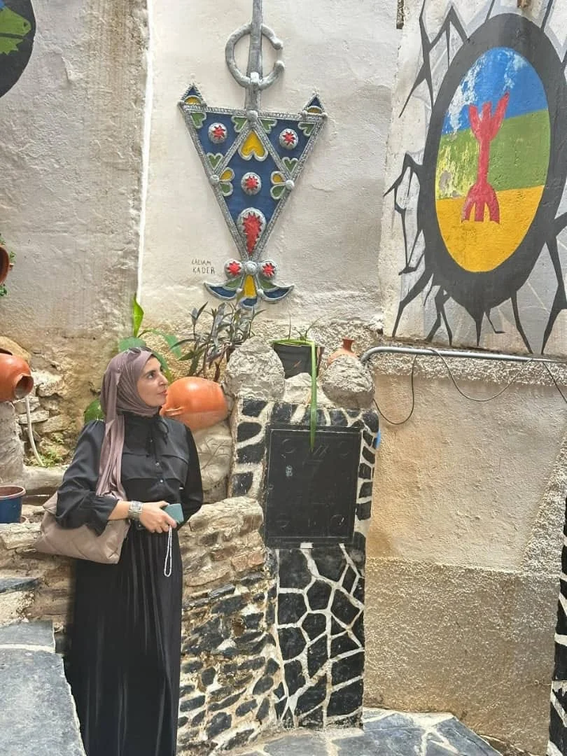 Excursión de periodistas a Aït Yne y a la aldea Aït L'Hassan, Tizi Ouzou
