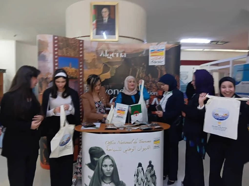 مشاركة الديوان في الطبعة الثالثة لمنتدى التربصات والتوظيف