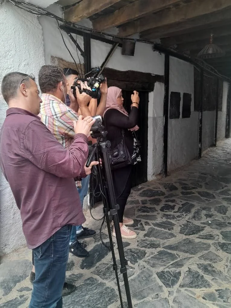 Excursión de periodistas a Aït Yne y a la aldea Aït L'Hassan, Tizi Ouzou