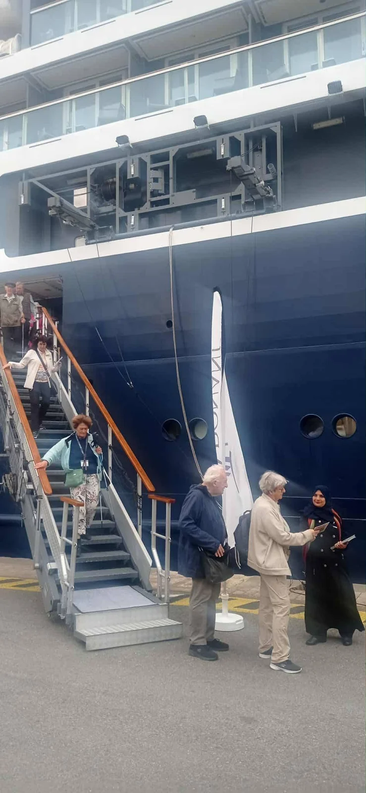 استقبال الباخرة PONANT Le Mont d’Urville بميناء الجزائر