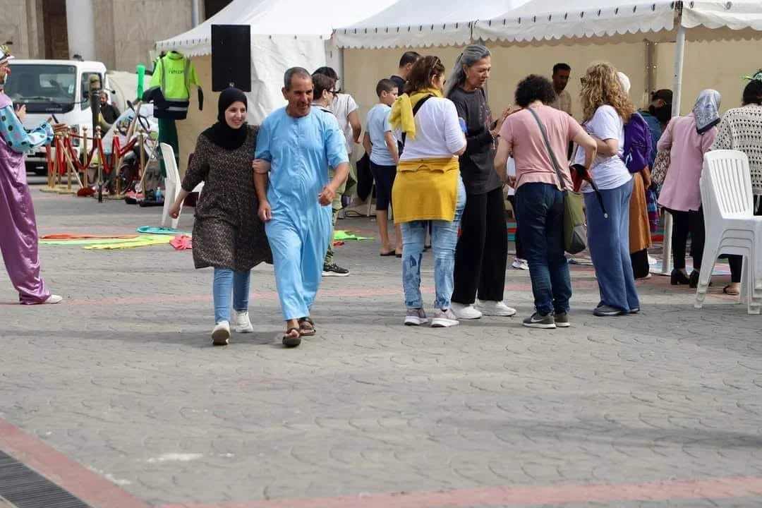 السياح يكتشفون النشاطات الثقافية في يوم دون سيارات بالعاصمة