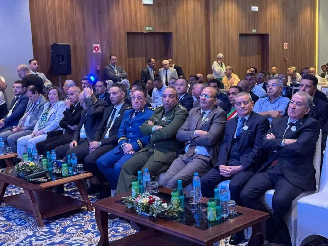 اللقاء الوطني حول وجهة الجزائر وتشجيع الاستثمار السياحي بمستغانم
