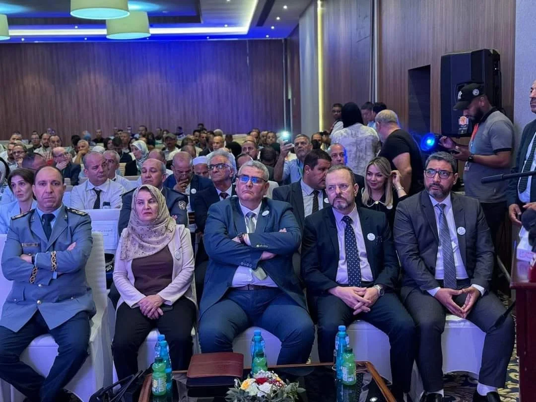 اللقاء الوطني حول وجهة الجزائر وتشجيع الاستثمار السياحي بمستغانم
