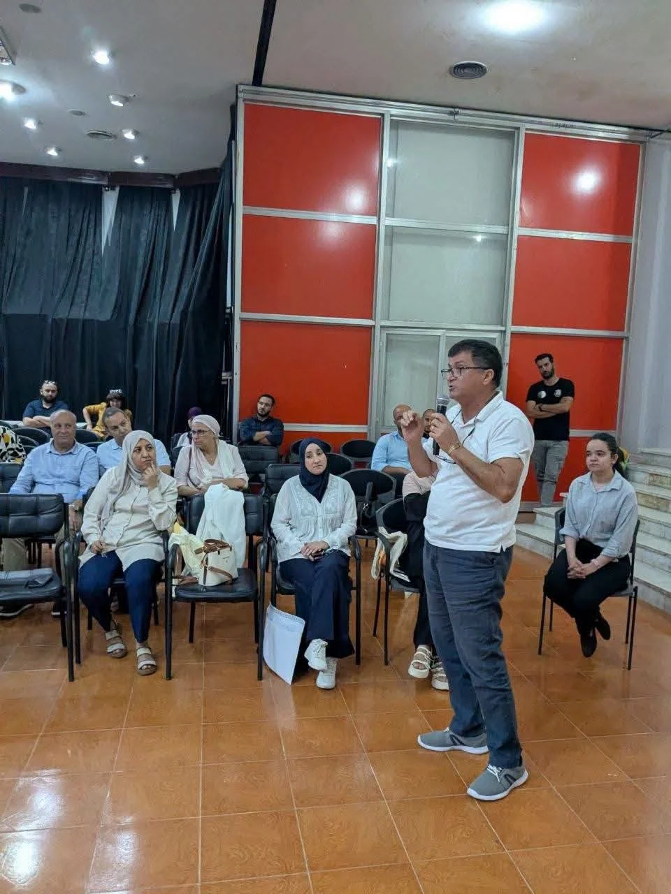 لقاء تحسيسي حول دور وكالات السياحة والأسفار في الترويج للوجهة الجزائرية