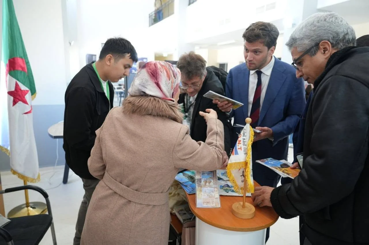 مشاركة الديوان في الملتقى العلمي بالمدرسة الوطنية العليا للرياضيات