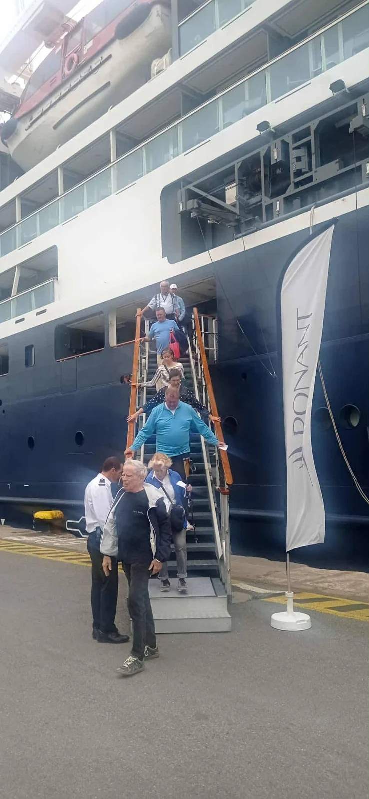 استقبال الباخرة PONANT Le Mont d’Urville بميناء الجزائر
