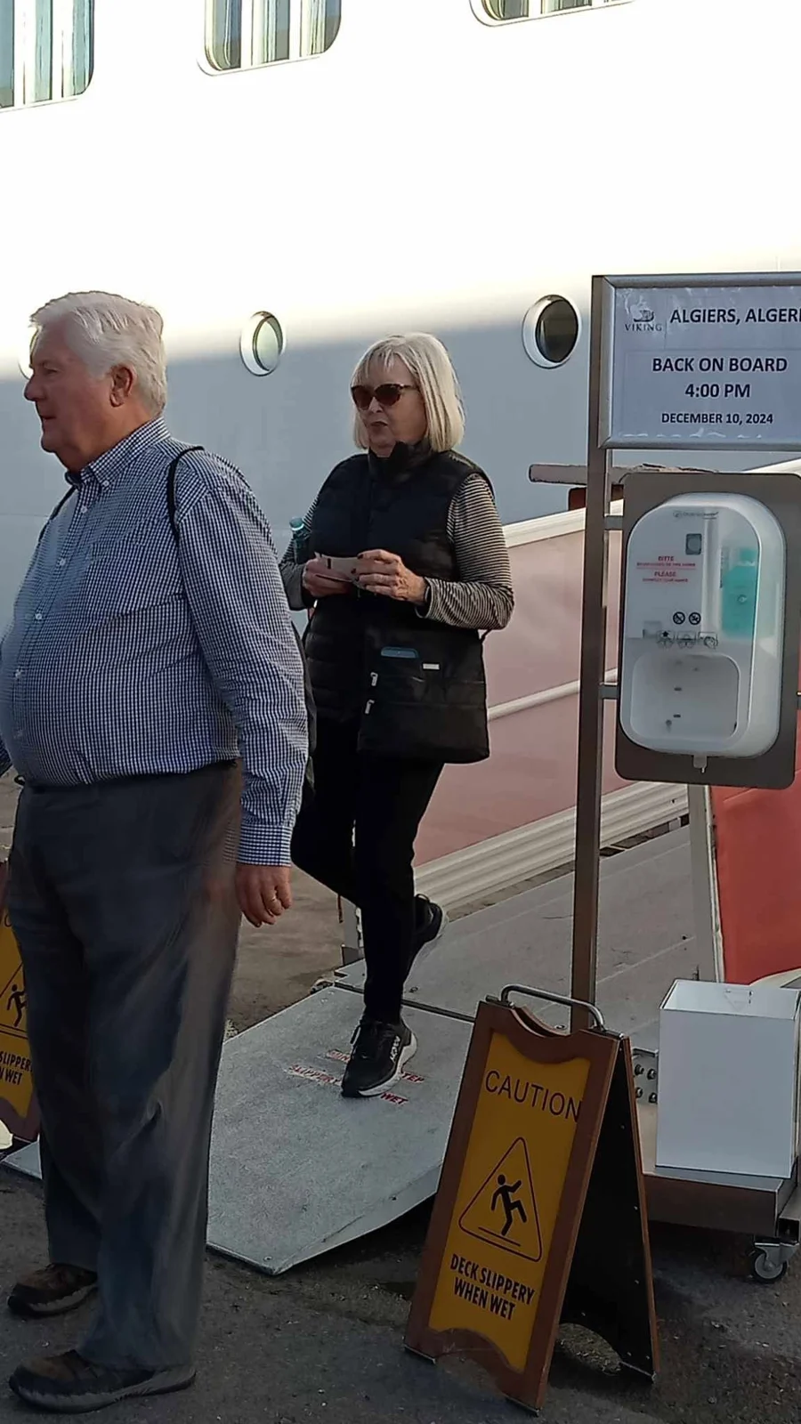 Принятие круизного судна Viking Saturn Bergen в порту Алжира