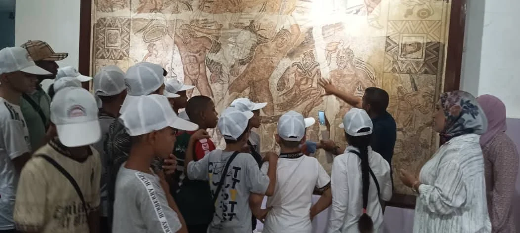为贫困学生提供的旅游活动