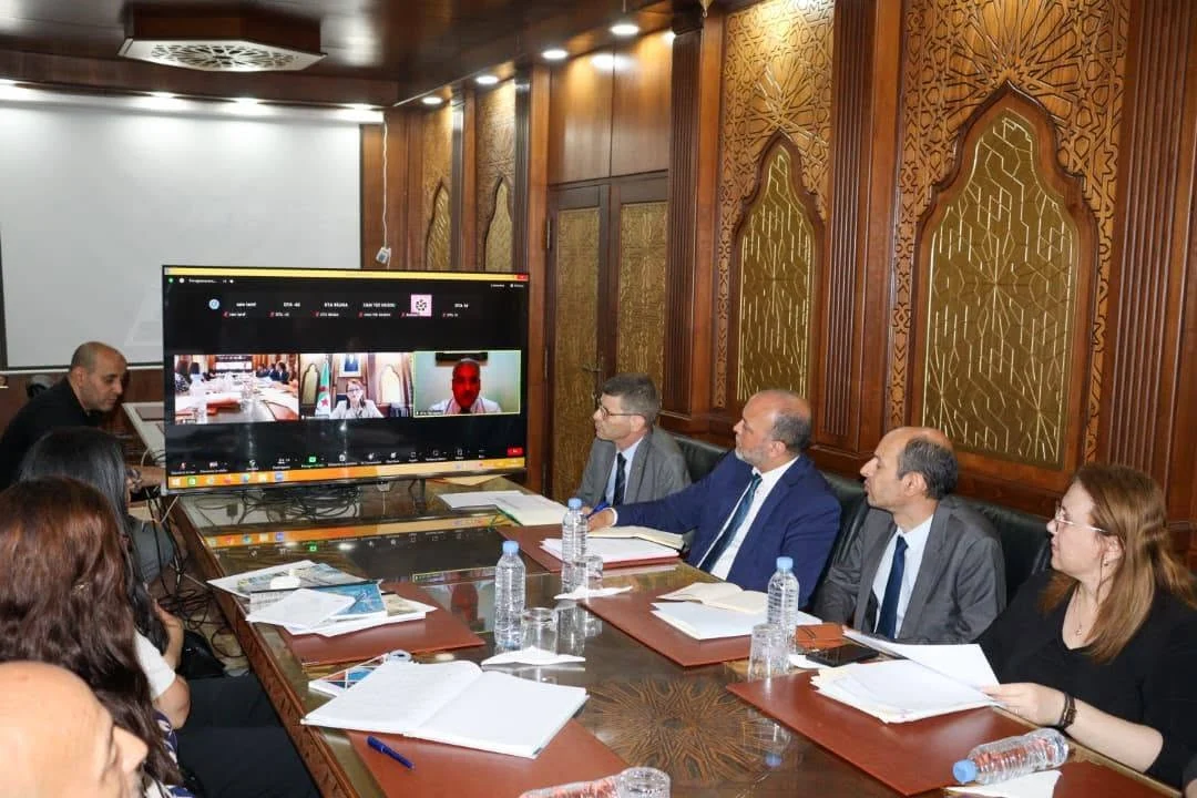 Reunión de coordinación entre la ministra de Turismo y los directores del turismo y la industria tradicional