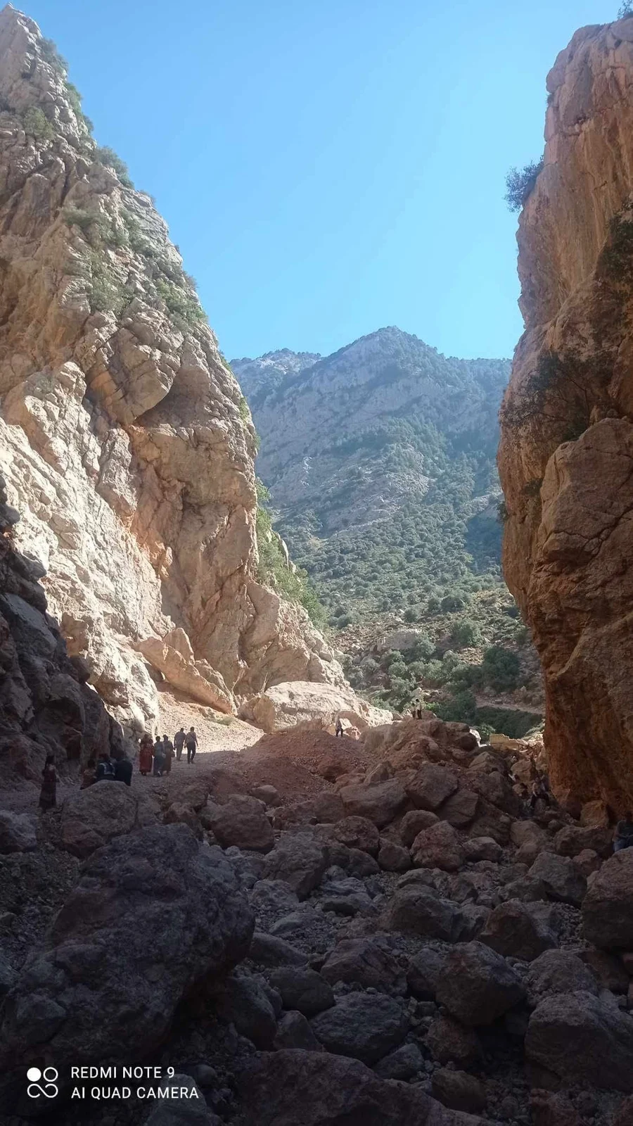 Excursión de periodistas a Taborit, elemento de la localidad de Bougnit