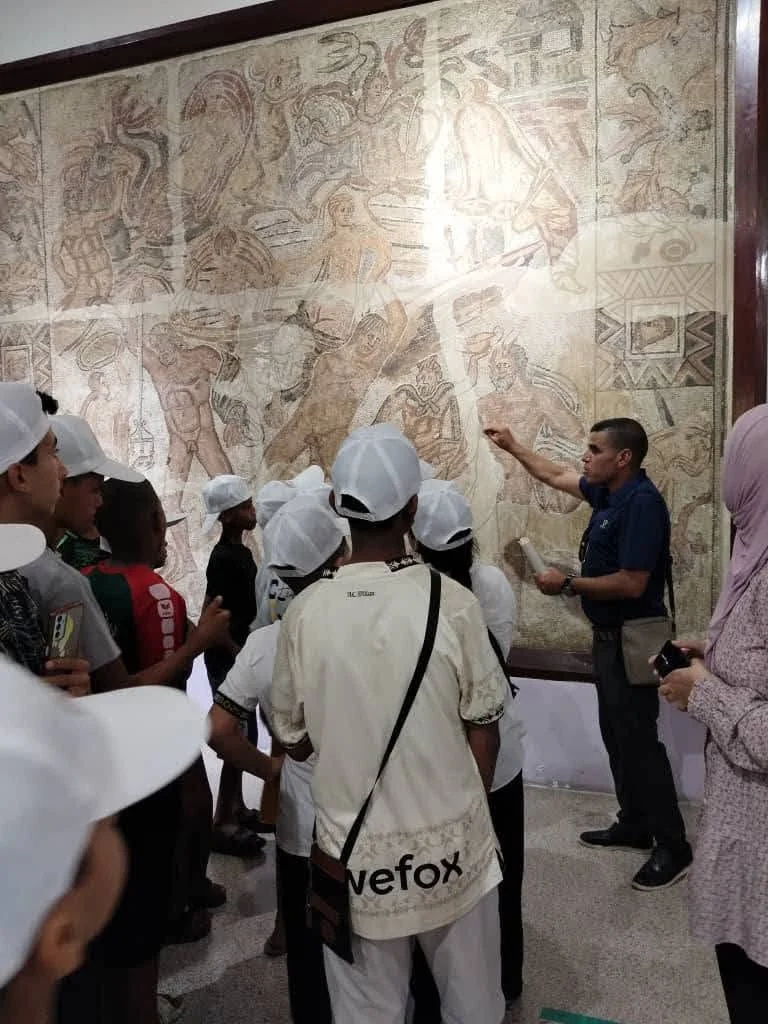 Partida de los estudiantes de la escuela de Al-Maghrib a Orán