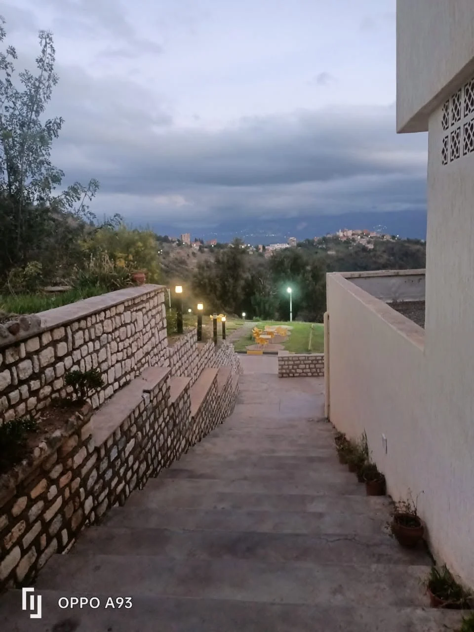 Excursión de periodistas a Aït Yne y a la aldea Aït L'Hassan, Tizi Ouzou