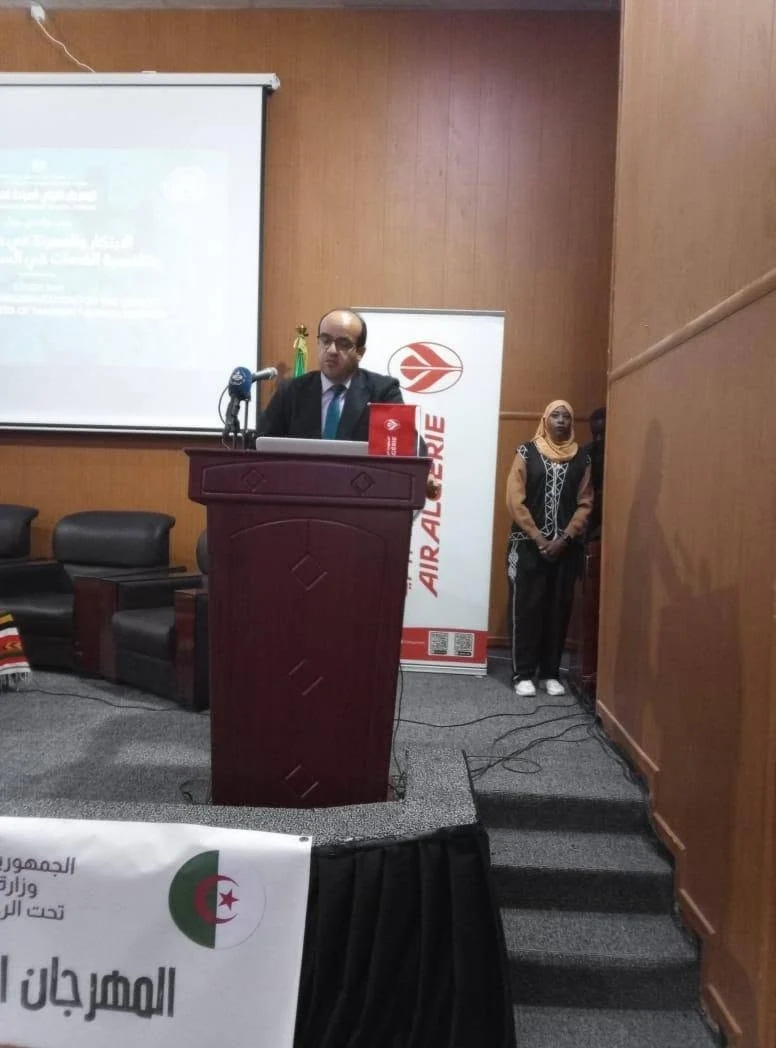 Charlas del Festival Internacional de Turismo Sahariano en la sala de Malik Ben Nabi