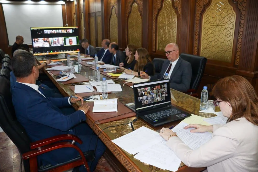 Reunión de coordinación entre la ministra de Turismo y los directores del turismo y la industria tradicional