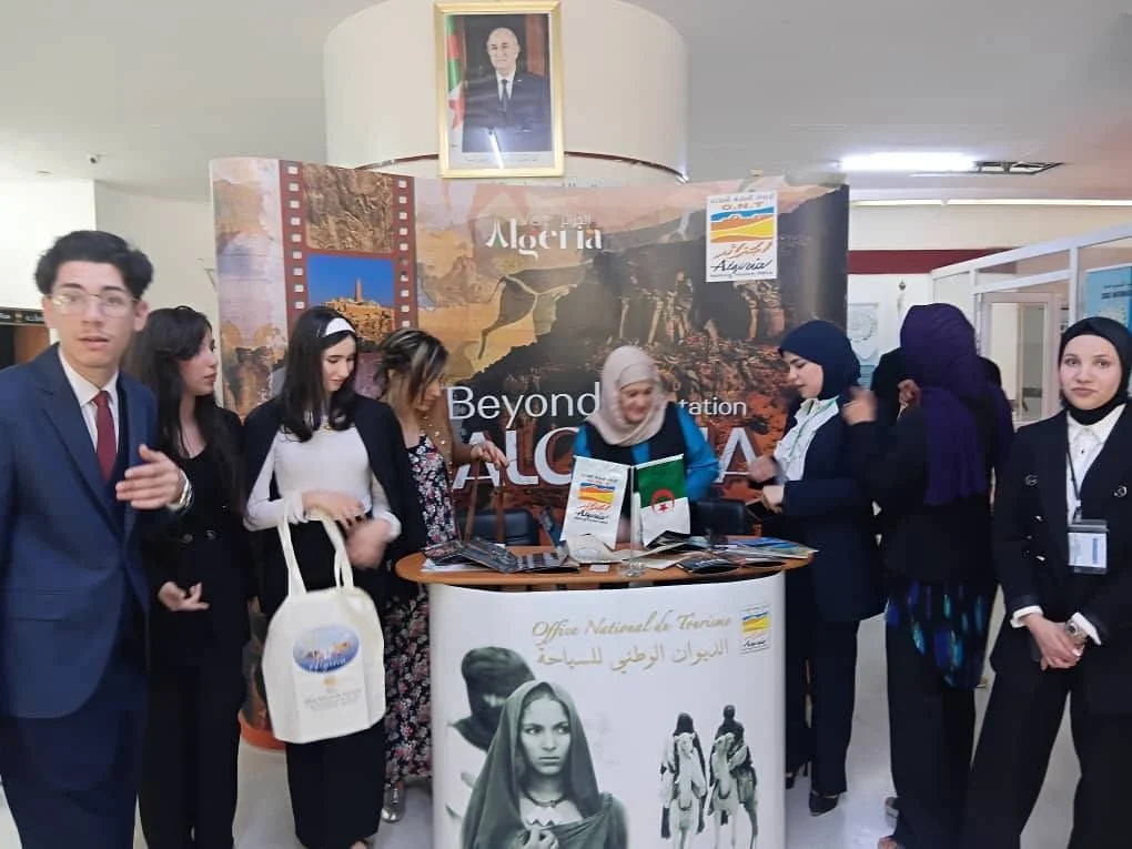 مشاركة الديوان في الطبعة الثالثة لمنتدى التربصات والتوظيف