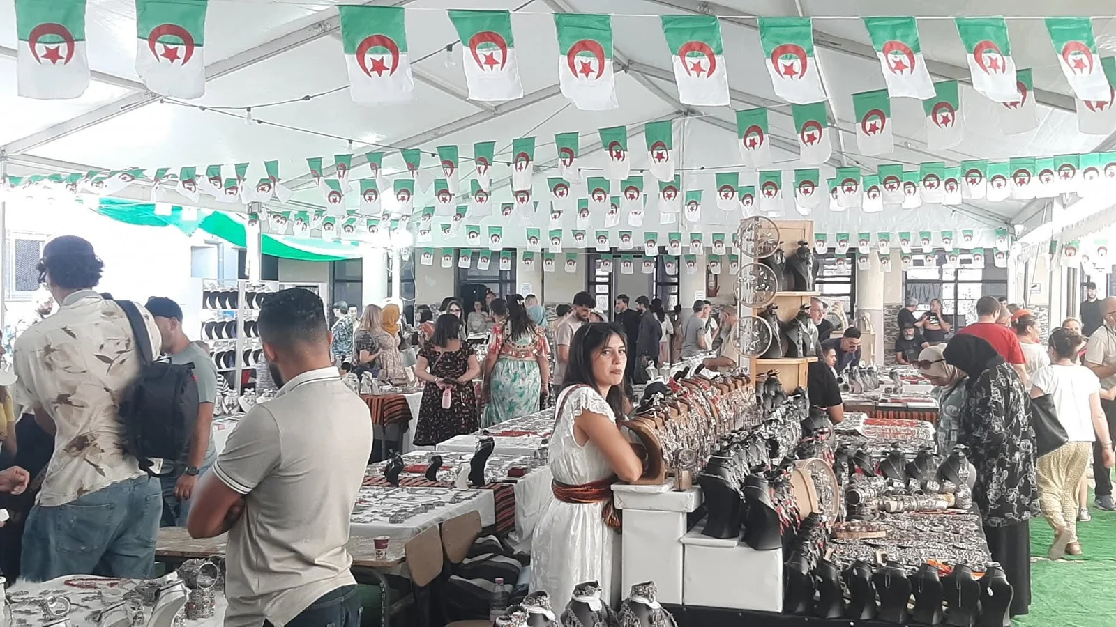 افتتاح الطبعة التاسعة عشرة لعيد الفضة بآث يني