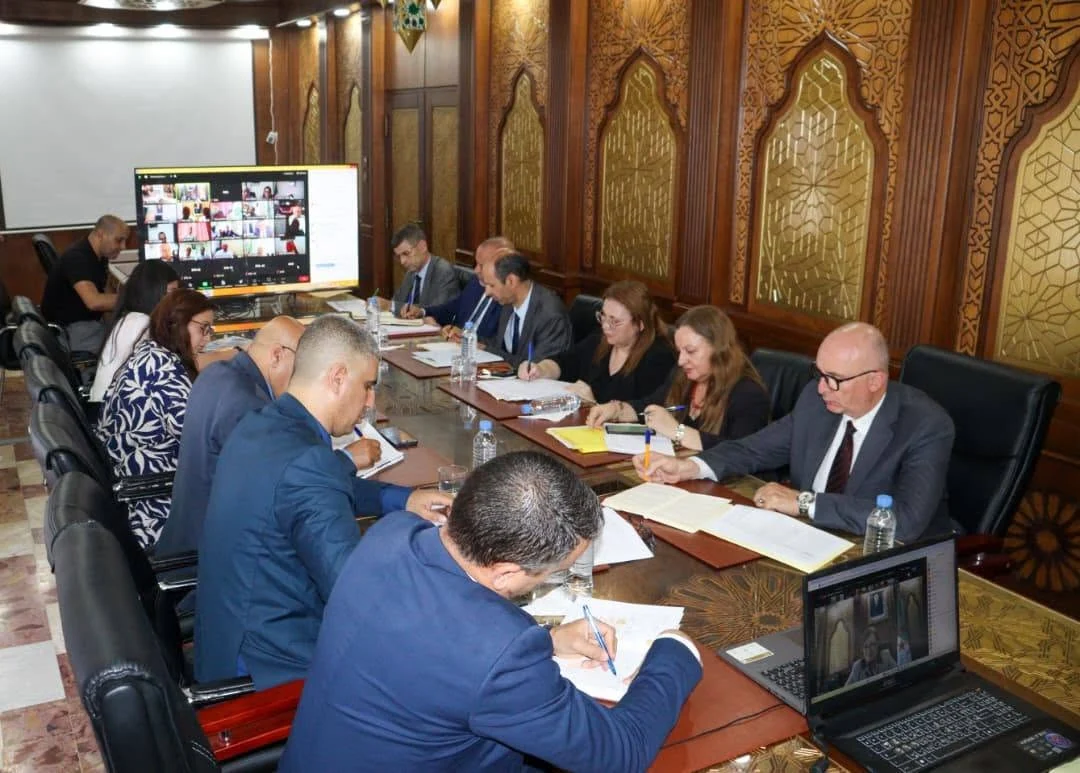 Reunión de coordinación entre la ministra de Turismo y los directores del turismo y la industria tradicional