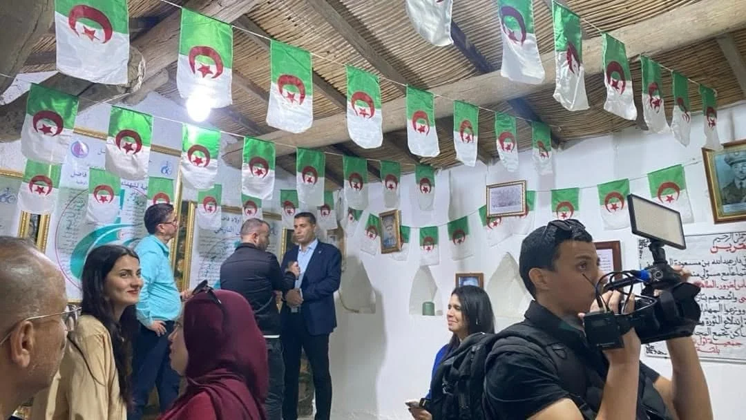انطلاق رحلة الإعلاميين للتعريف بالمسارات السياحية التاريخية