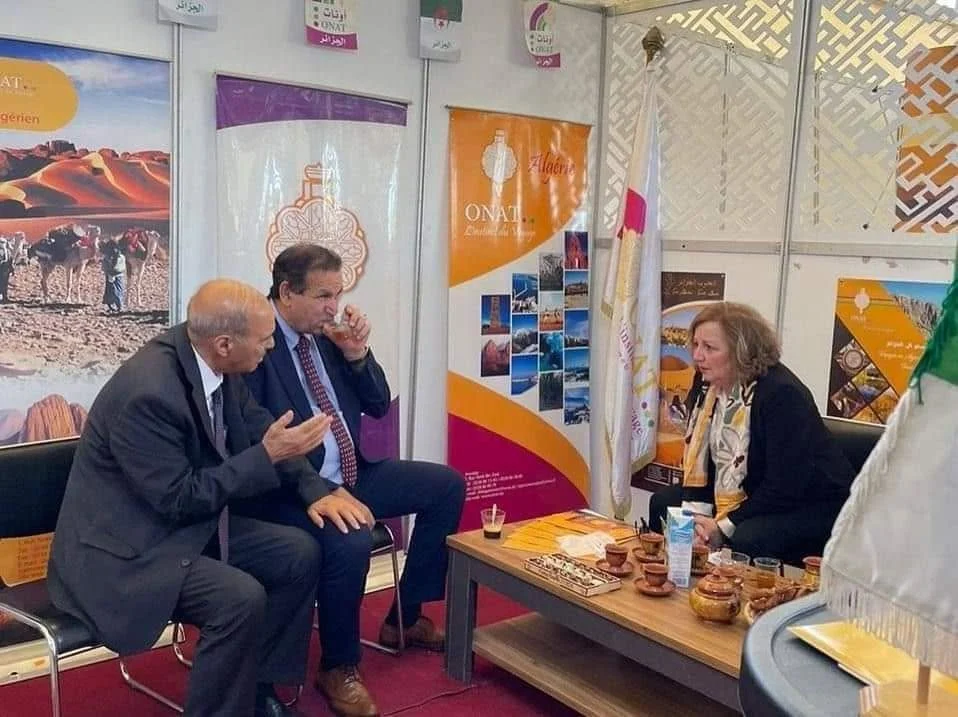 El salón del Diwan en el Festival Internacional de Turismo de las regiones áridas