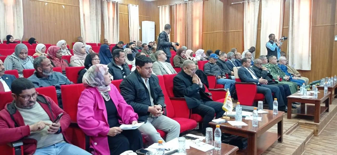 مشاركة الديوان في اليوم الدراسي حول السياحة الصحراوية بالمنيعة