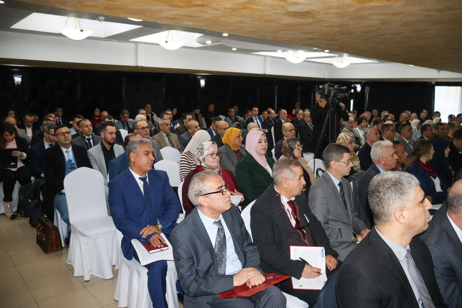 اللقاء الوطني التقييمي لقطاع السياحة والصناعة التقليدية لسنة 2025