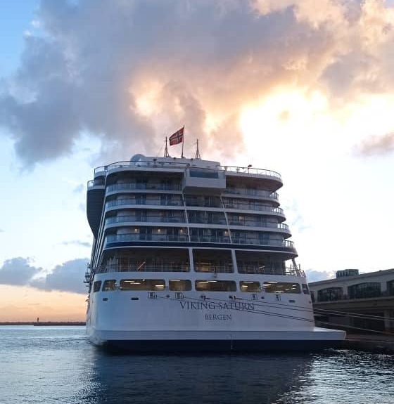 استقبال الباخرة السياحية viking saturn